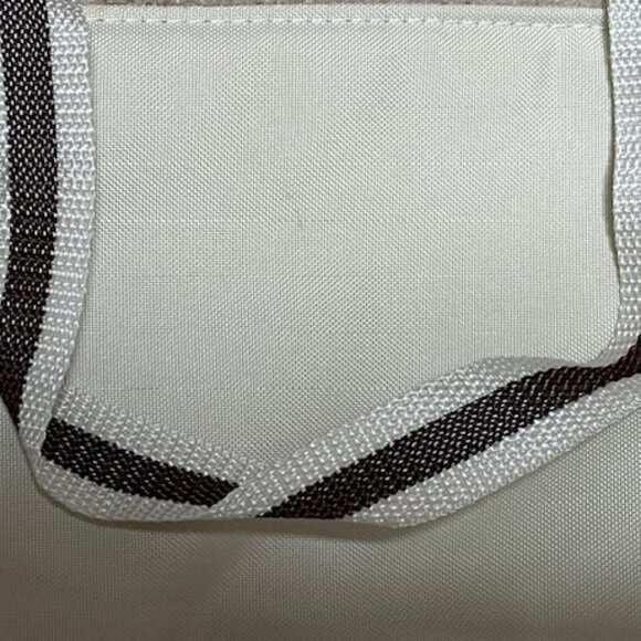 Hilton Grand Vacations Soft Mini Zip Cooler Beach Lunch Tote Bag 9"x5"x7.5" - Picture 10 of 10